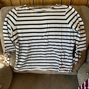 Lot of 2 women’s old navy 3/4 sleeve shirts